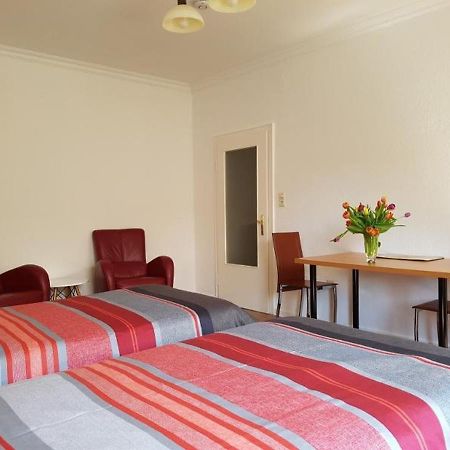 Ferienwohnung Im Zentrum Hannover City, Ruhig, Hbf- Naehe, Freie Oeffentliche Parkplaetze Bagian luar foto
